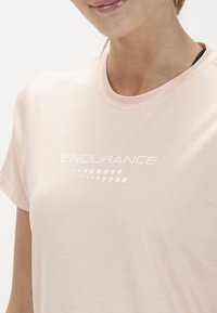 Endurance WANGE MELANGE - Sport T-Shirt - dusty peach
