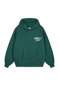 Zöld kapucnis pulcsi elülső zsebbel, bal mellkason díszítő fehér mintával, puha anyagból készült, laza szabású.