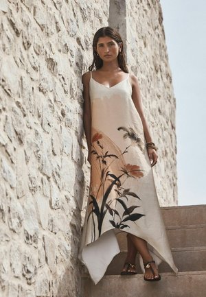 Next, PETITE FIT - STRAPPY HANKY HEM MIDI SLIP DRESS - Robe longue - peach placement floral