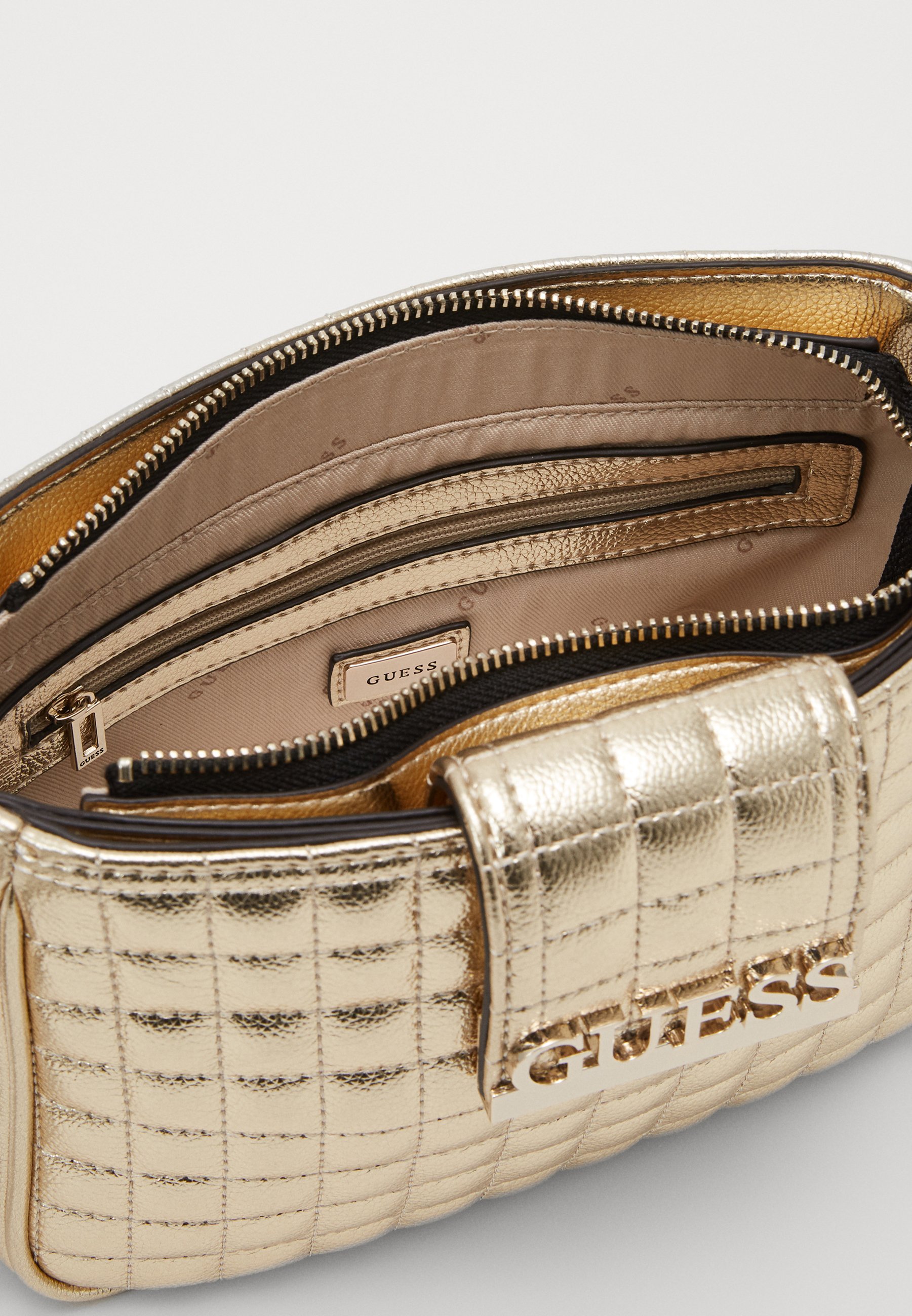 Guess MATRIX ELITE CROSSBODY Skulderveske gold Zalando.no Guess MATRIX ELITE CROSSBODY Skulderveske gold Zalando.no