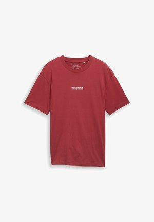 Red short-sleeve crew neck T-shirt with small white "Denim Tom Tailor" logo centered on the chest against a white background.