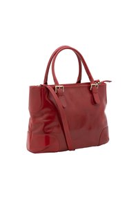 Borsa a mano in pelle rossa con texture liscia, manici doppi, tracolla regolabile e tasche laterali. Presenta dettagli in metallo color oro.