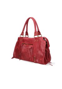 Rode lederen handtas met dubbele handvatten, textuur oppervlak, voorvak met rits en messing hardware accenten. Ruim met zijflappen.