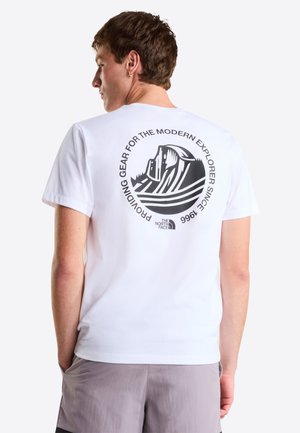 - T-shirt z nadrukiem