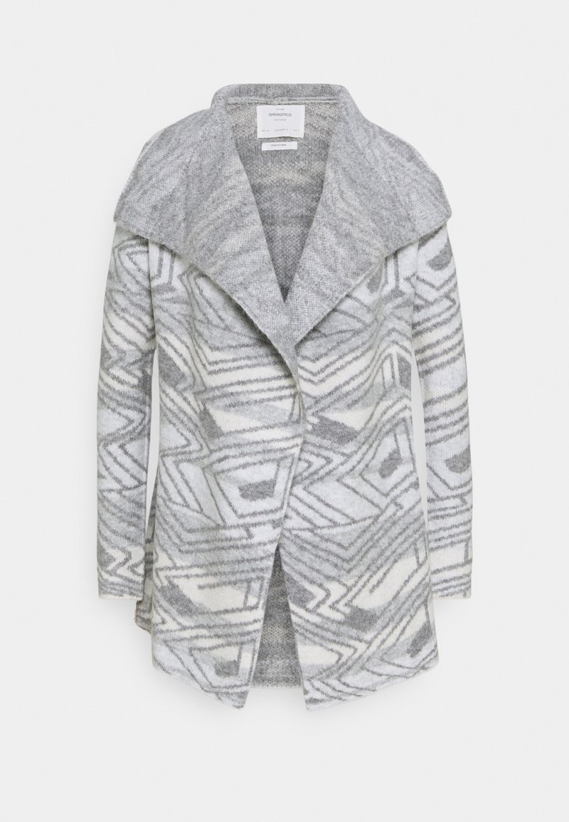 Abrigo gris y blanco con un diseño estampado, cuello ancho, delantero asimétrico y mangas largas. Fabricado con un material suave y texturizado.