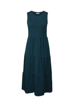 Mouwloze, gelaagde jurk van donkergroen stof. Zachte, gladde textuur met een ronde halslijn en een vloeiende silhoutet.