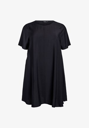 Črna obleka ohlapnega kroja s kratkimi rokavi, okroglo izrezom in tekočo silhueto. Narejena iz gladkega, lahkega blaga z rahlo sijočo površino.