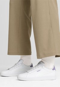 Puma SMASH - Tossud - white pale plum