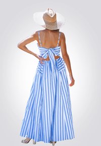 Cupshe SWEETHEART TWIST KEYHOLE - Maxi šaty - blue white