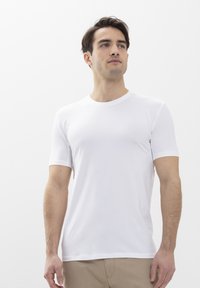 White short-sleeve t-shirt made of smooth fabric, featuring a round neck and a fitted design. No visible patterns or accents.