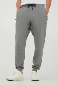 Terranova TECNICO CON TASCHE CON ZIP - Pantaloni sportivi - grigio piombo