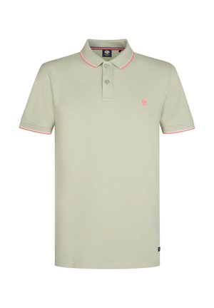 Hellgrünes Polohemd aus Baumwolle. Es verfügt über eine Zwei-Knopf-Leiste, einen pinken Kragen und Ärmelakzente sowie ein kleines Logo auf der Brust.