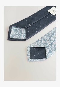 Vybráno, green blue