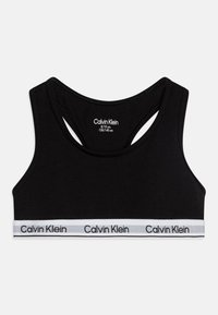 Crni pamukasti sportski grudnjak s dizajnom leđa u stilu trkača. Ima bijelu elastičnu traku s ponavljajućim natpisom "Calvin Klein" duž donjeg dijela.