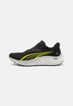 ELECTRIFY NITRO 4 - Road running shoes - black/yellow alert/feather gray