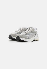 Puma TEVERIS NITRO UNISEX - Matalavartiset tennarit - gray violet/nimbus cloud