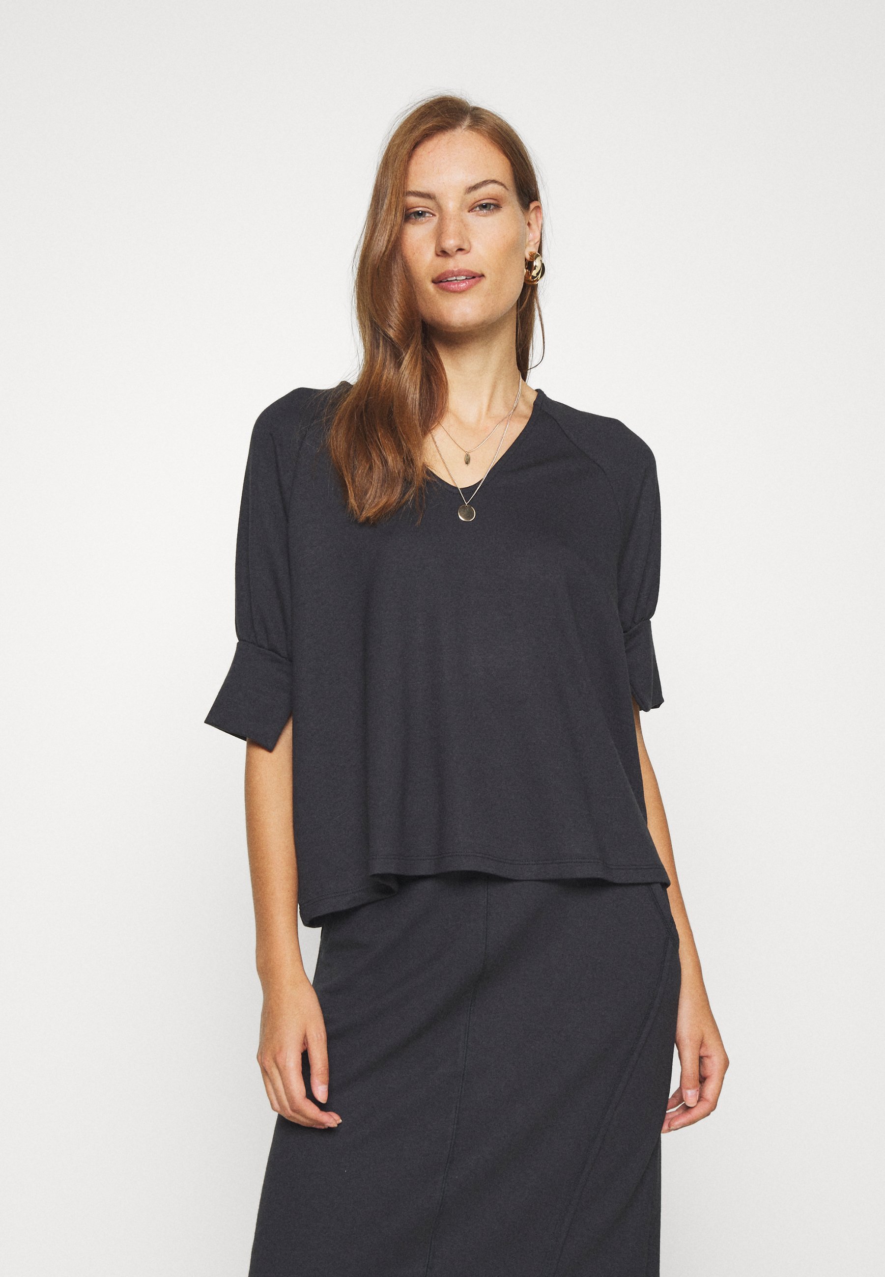 Lounge Nine SELMA Sweatshirt pitch black Zalando.no Lounge Nine SELMA PANTS Bukse pitch black Zalando.no