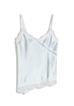 Hellblaues Satin-Camisole mit dünnen verstellbaren Trägern und weißer Spitzenbesatz am Ausschnitt, Saum und an der Seitennaht.