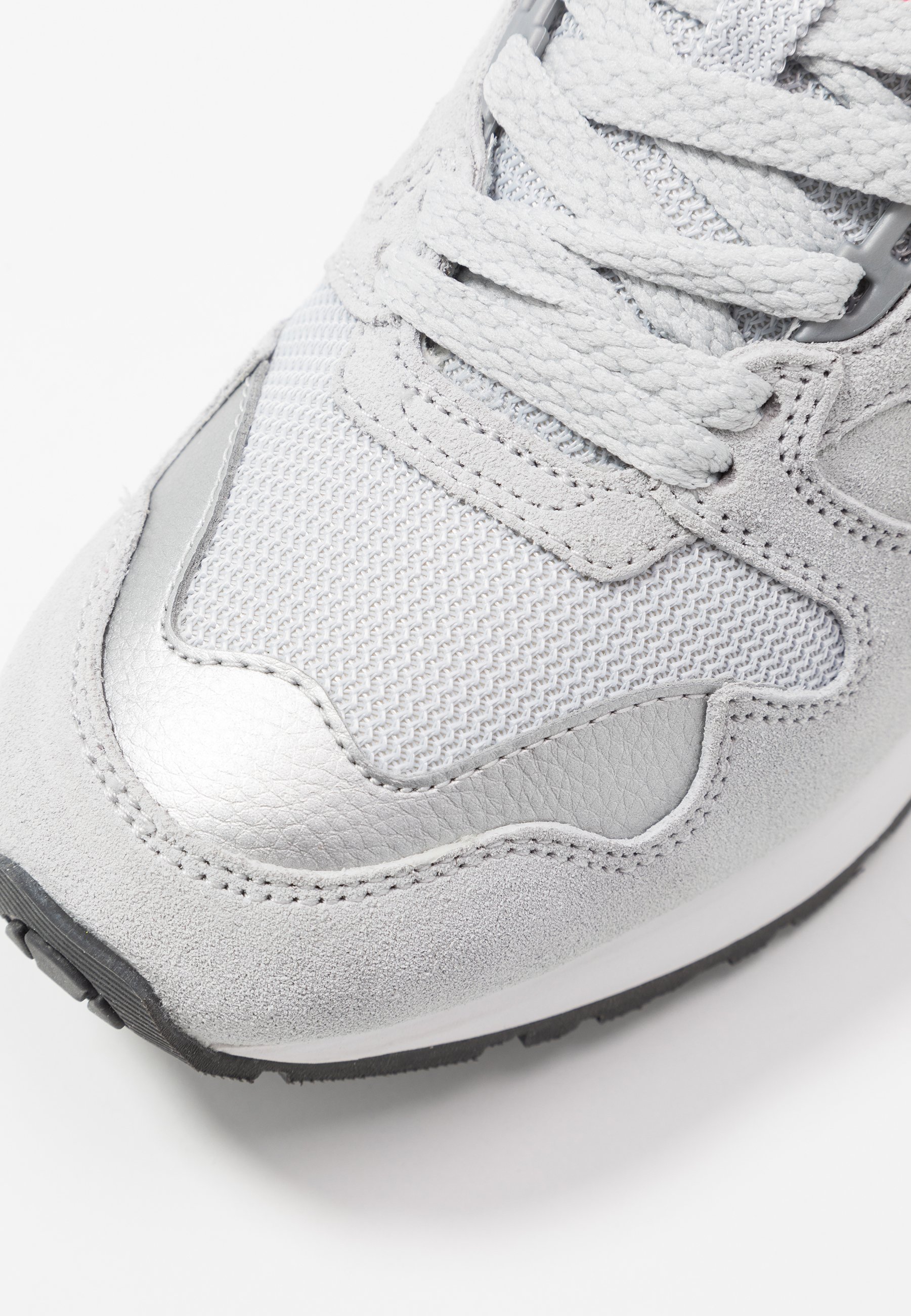 silver ellesse trainers