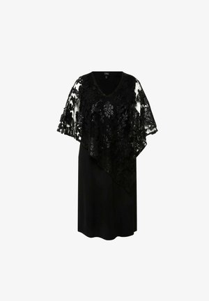 Un vestido negro con escote en V y un encaje asimétrico que presenta patrones florales. El encaje tiene una textura translúcida, realzando el diseño.