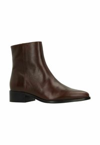 Bottines en cuir marron avec une texture lisse, un bout rond et un petit talon carré. Design minimaliste sans matériel ni motifs visibles.