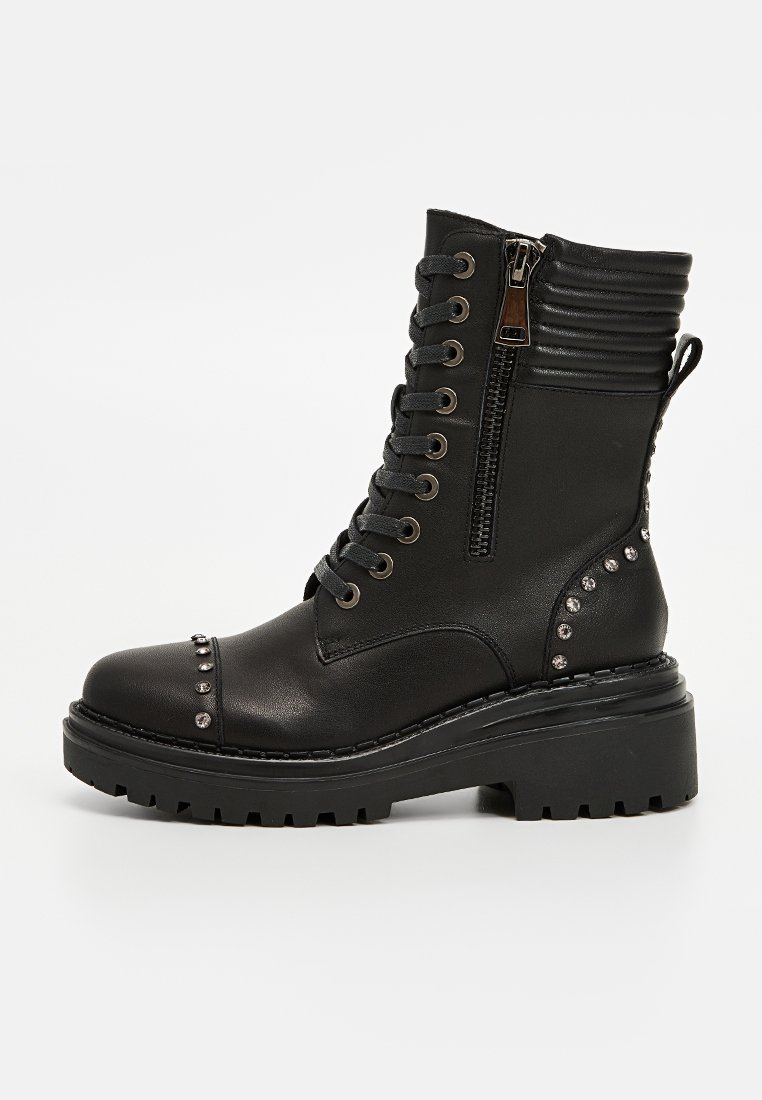 Botines con cordones