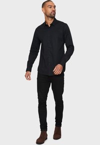 Threadbare OLLY LUXE - Zakelijk overhemd - schwarz