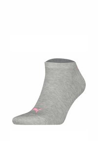 Grå ankelstrømpe lavet af tekstureret stof. Har et subtilt ribbet design og et pink logo på siden. Letvægts og tætsiddende.