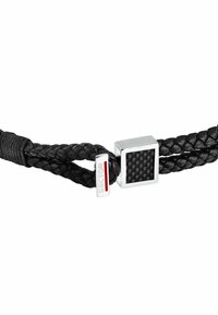 Bracciale in pelle intrecciata nera con un fermaglio quadrato in argento, dotato di un'inserto in fibra di carbonio e un piccolo accento rosso con l'etichetta "SECTOR."