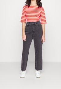 GAP Petite Camiseta estampada - white