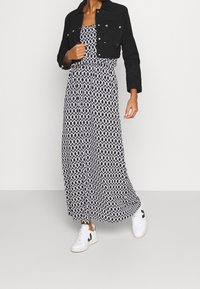 ONLY Maxiklänning - black