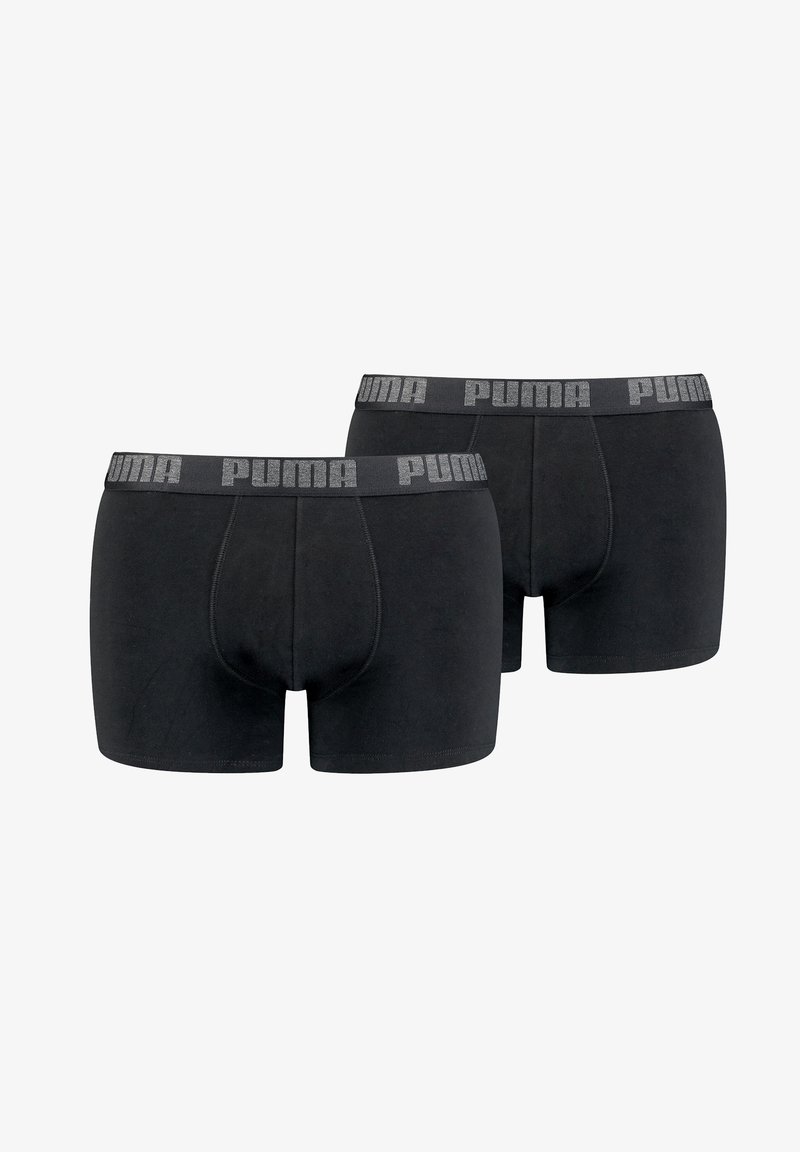 Schwarze Boxershorts aus weichem Stoff, mit einem breiten, grauen elastischen Bund mit "PUMA"-Logo, entworfen für Komfort und passgenauen Sitz.
