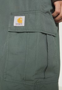 Carhartt WIP COLE PANT - Cargobukser - jura