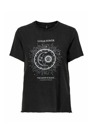 T-shirt in cotone nero con una grafica bianca di immagini celestiali e il testo "POTERE LUNARE" e "LA LUNA È MAGICA". Vestibilità rilassata, colletto rotondo.