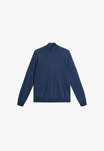 Pulover bleumarin cu guler înalt și închidere prin fermoar pe un sfert, fabricat dintr-un material tricotat texturat. Prezintă un logo subtil pe piept.