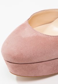 MAI PIÙ SENZA High heels - light pink