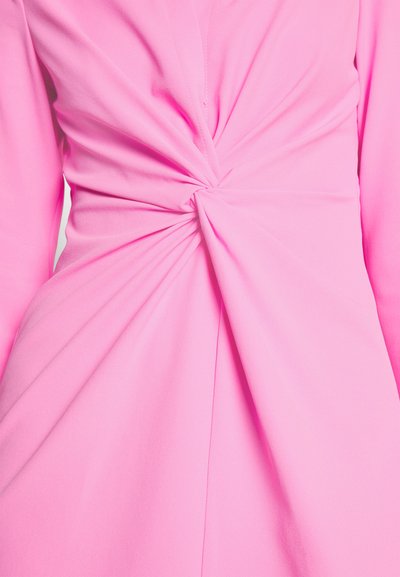 Cinq à Sept MCKENNA DRESS - Φόρεμα σε ίσια γραμμή - neonpink