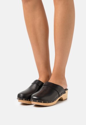 Sanita Ursana Mule Clog | Original Handmade Wooden Leather Clog for Women | Sustainable sole | Bruin | 36 EU