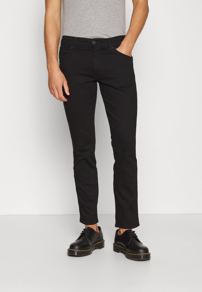 Wrangler LARSTON - Calças de ganga justas - black