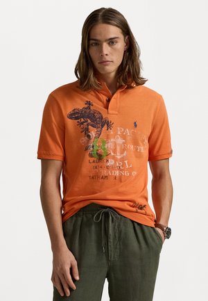 CLASSIC FIT MESH GRAPHIC POLO SHIRT - Poloshirt - kona orange