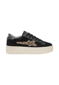 Sneaker in suede nera con una stella in stampa leopardo beige, suola piatta texturizzata bianca e dettagli scintillanti discreti sul tallone. Lacci neri.