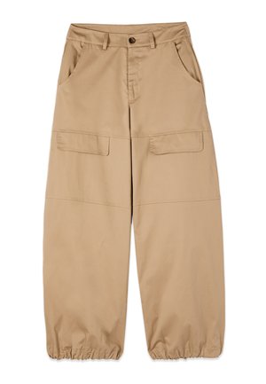 Pantaloni cargo largi color cachi con chiusura a bottoni, tasche laterali, due tasche frontali con patta e polsini elasticizzati alle caviglie.