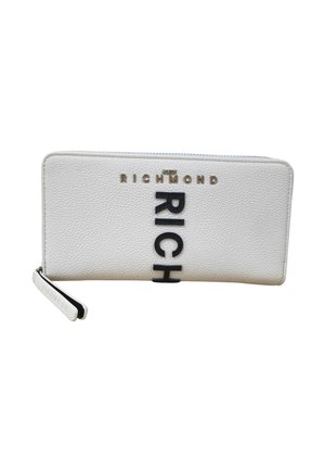 Portafoglio con zip in pelle bianca testurizzata con scritte "RICHMOND" nere e oro e cinturino in pelle per polso.