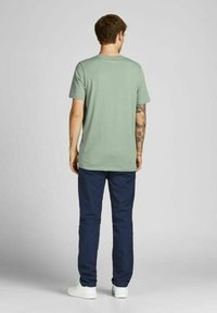 Jack & Jones JJE TEE  O-NECK  - Basic T-shirt - slate gray