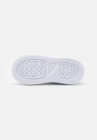 Converse CHUCK TAYLOR ALL STAR ULTRA HOME TEAM UNISEX - Trainers - white/black/green