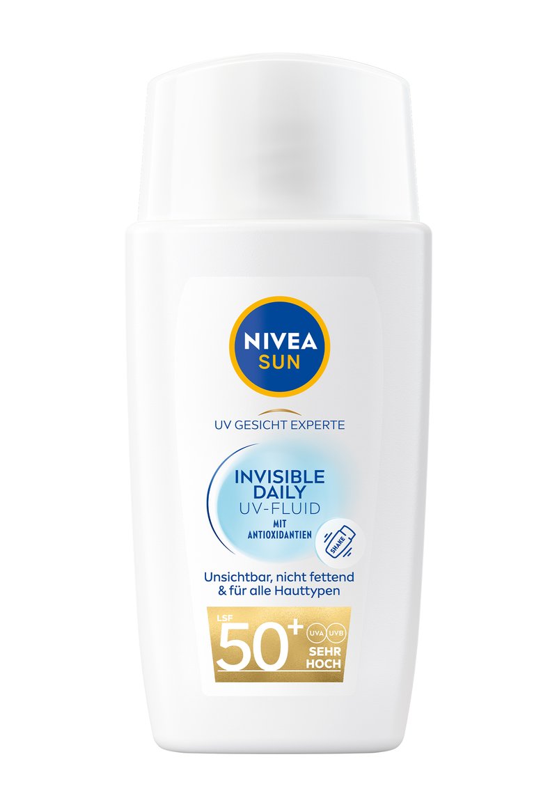Sonnenschutzmittel in einer weißen Kunststoffflasche mit blauem und gelbem Logo. Das Etikett trägt den Schriftzug "Unsichtbarer täglicher UV-Fluid", SPF 50+, mit enthaltenen Antioxidantien.