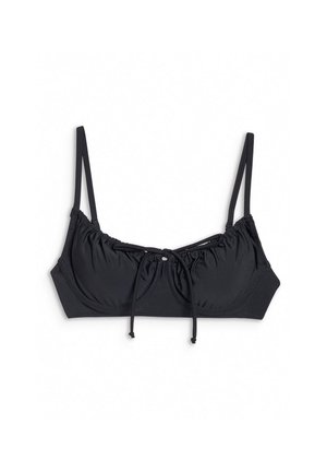4F, - Góra od bikini
