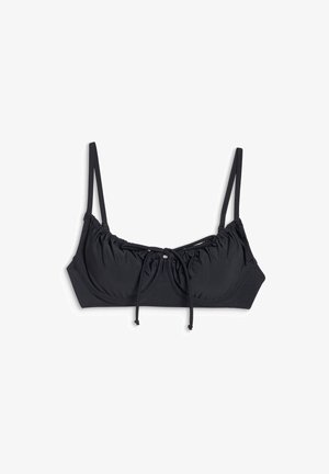 4F, - Góra od bikini