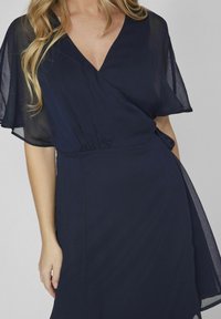 VILA KURZARM - Jurk - navy blazer