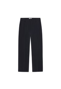 Σκούρο μπλε παντελόνι από λείο ύφασμα, με ίσια γραμμή, μπροστινές τσέπες και κλείσιμο με ένα κουμπί.